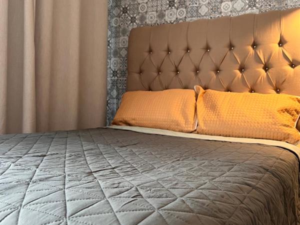 The Black Tree Hotel : photo 1 de la chambre petite chambre double