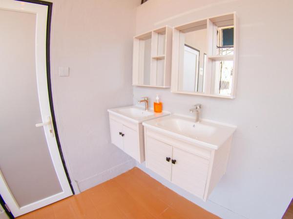 Concrete Jungle Cabin : photo 8 de la chambre chambre double