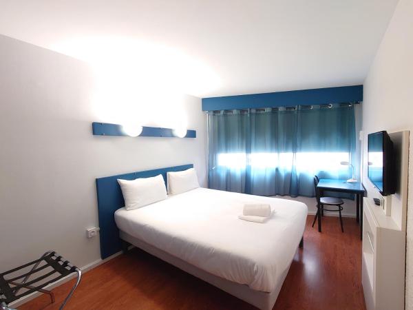 greet hotel Grenoble Centre Gare : photo 3 de la chambre chambre simple pop