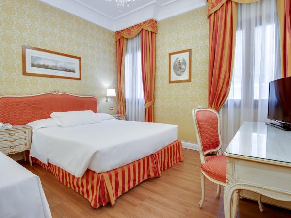 Hotel Antiche Figure : photo 5 de la chambre chambre double supérieure avec lit d'appoint