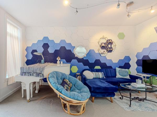 Playing Blues At Belltown Court : photo 4 de la chambre studio