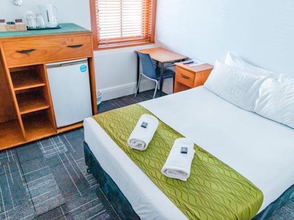 The Cambridge Hotel : photo 7 de la chambre chambre double avec salle de bains commune