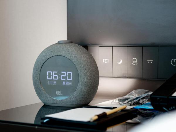 voco Wuhan Xinhua, an IHG Hotel : photo 2 de la chambre chambre lits jumeaux standard avec accès au salon