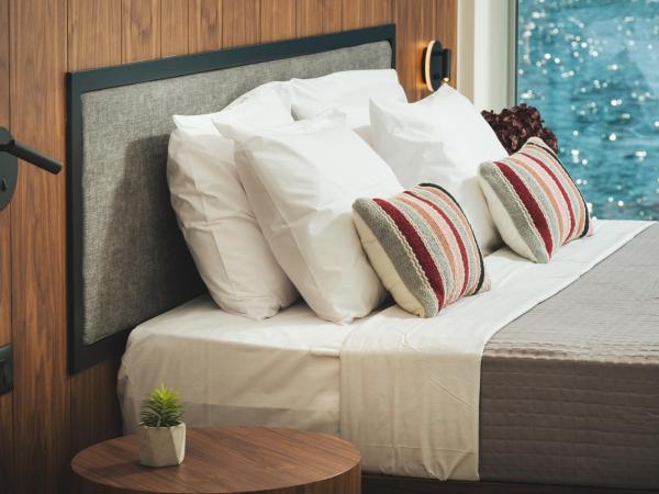 Elia Sea Suites : photo 4 de la chambre chambre lit queen-size - accessible aux personnes à mobilité réduite