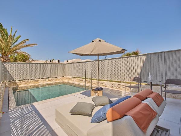 Paralos Kosta Alímia : photo 2 de la chambre suite avec piscine privée