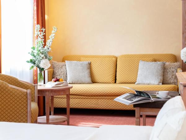 Hotel Restaurant Waldhaus : photo 4 de la chambre chambre triple - vue sur jardin