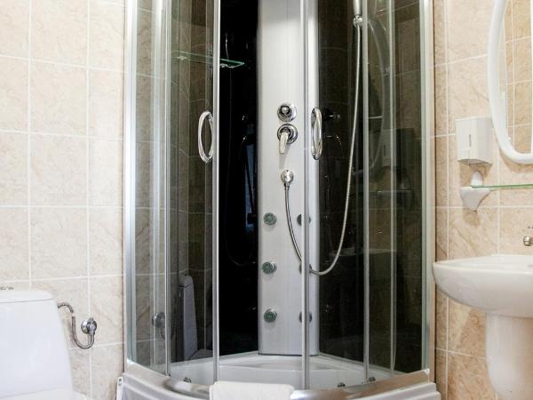 Dom Pracy Twórczej Politechniki Morskiej w Szczecinie : photo 10 de la chambre chambre lits jumeaux spacieuse