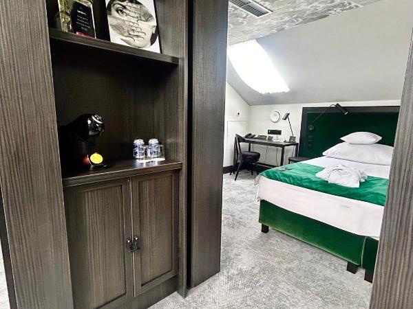 Hotel Liberte 33 BW Premier Collection : photo 5 de la chambre junior suite with king and sofa bed