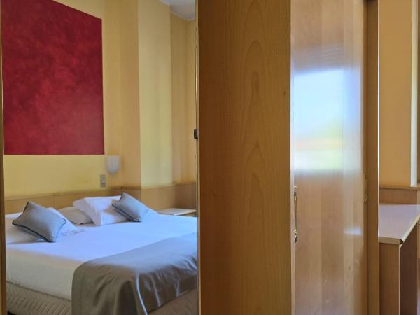 Mokinba Hotels Sant'Ambroeus : photo 2 de la chambre chambre double