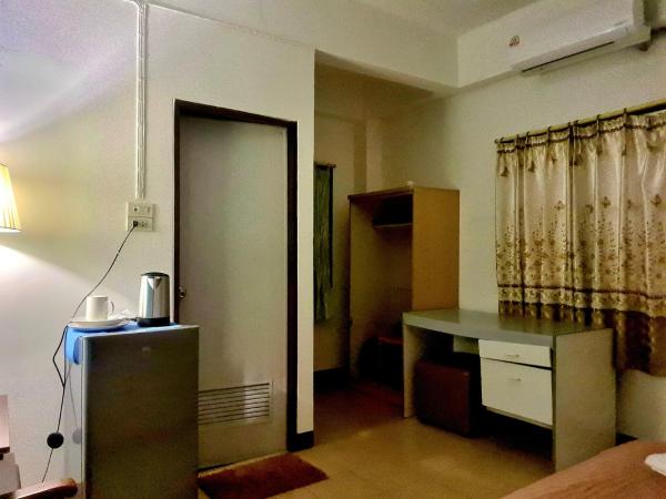 Roong-Arun Apartment : photo 4 de la chambre chambre simple