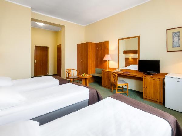 Hotel Millennium : photo 3 de la chambre chambre triple standard