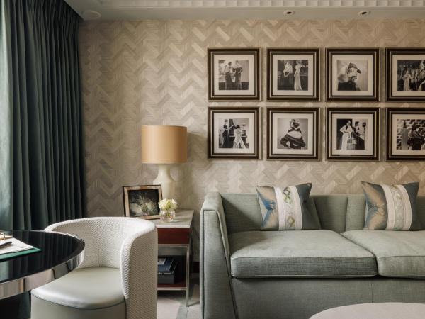 Four Seasons Hotel London at Park Lane : photo 6 de la chambre suite westminster avec lit king-size