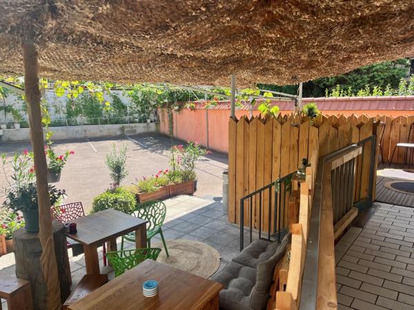 Hotel am Hafen : photo 2 de la chambre chambre triple avec salle de bains privative