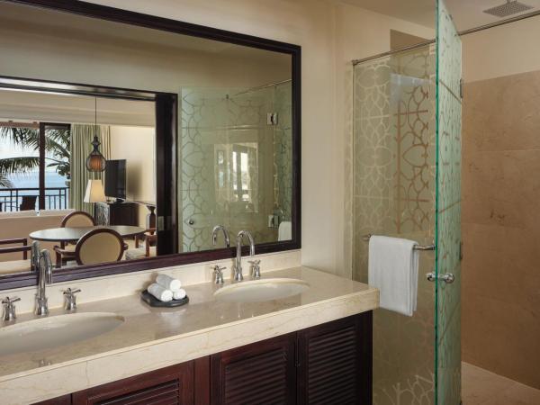 The Westin Turtle Bay Resort & Spa, Mauritius : photo 9 de la chambre suite côté plage