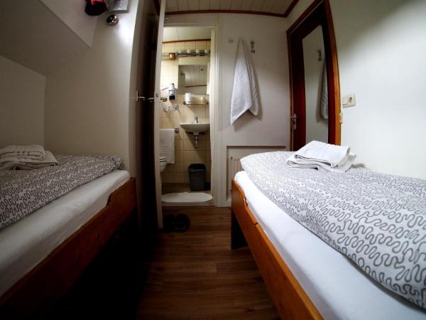 Hotelboat Allure : photo 3 de la chambre chambre lits jumeaux