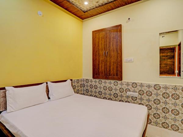 Hotel Abhi Palace : photo 5 de la chambre chambre triple classique