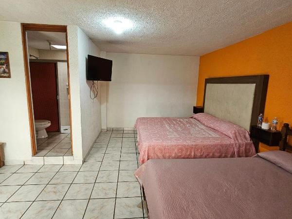 Hotel 2000 : photo 2 de la chambre chambre lits jumeaux