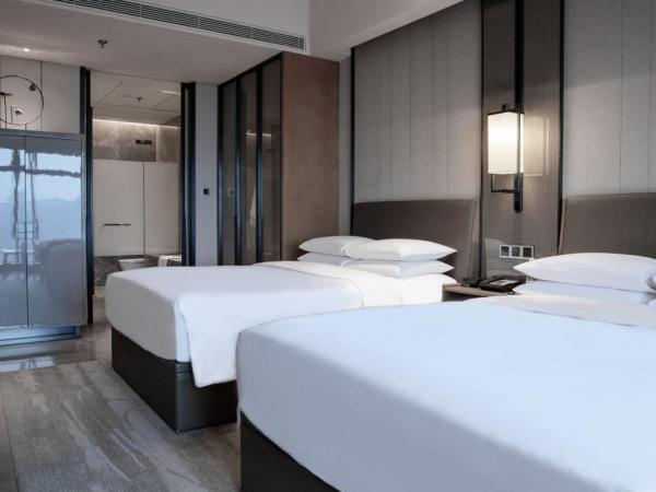 Chongqing Marriott Hotel : photo 4 de la chambre chambre lits jumeaux exécutive avec vue sur les montagnes