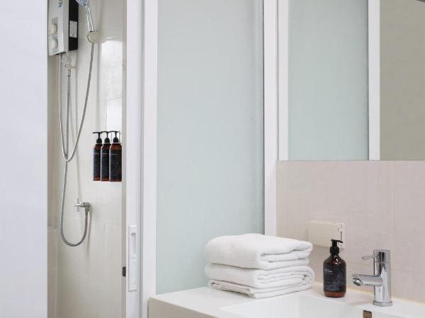 Nantra Silom : photo 5 de la chambre chambre lit king-size standard