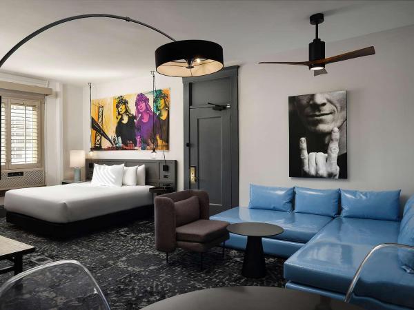 The Barnes San Francisco, Tapestry Collection by Hilton : photo 1 de la chambre suite junior lit king-size