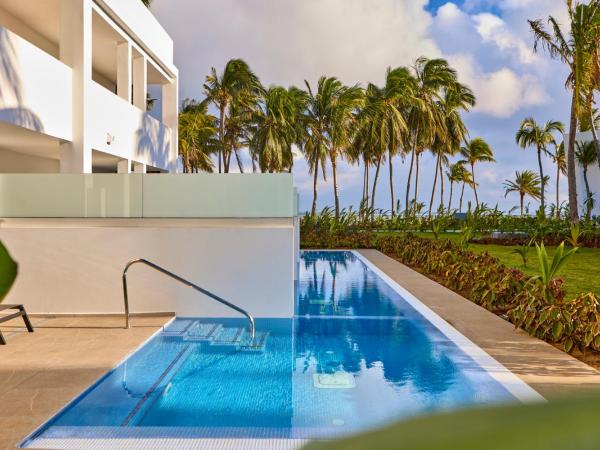 Riu Palace Mauritius - All Inclusive - Adults Only : photo 6 de la chambre suite junior avec accès direct à la piscine - club Élite