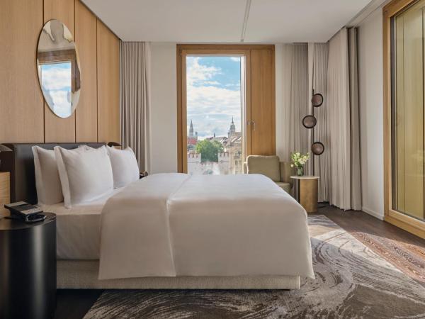 Koenigshof, a Luxury Collection Hotel, Munich : photo 1 de la chambre one-bedroom panorama king suite with city view