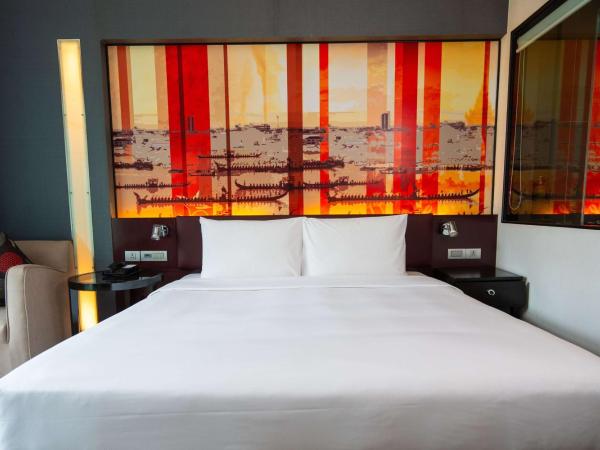 Park Plaza Bangkok Soi 18 : photo 2 de la chambre chambre deluxe - vue sur ville