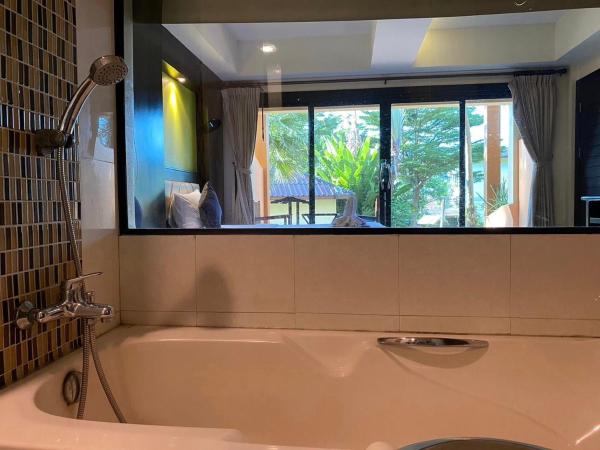 Koh Chang Bailan Beach Resort : photo 8 de la chambre chambre junior - lits jumeaux