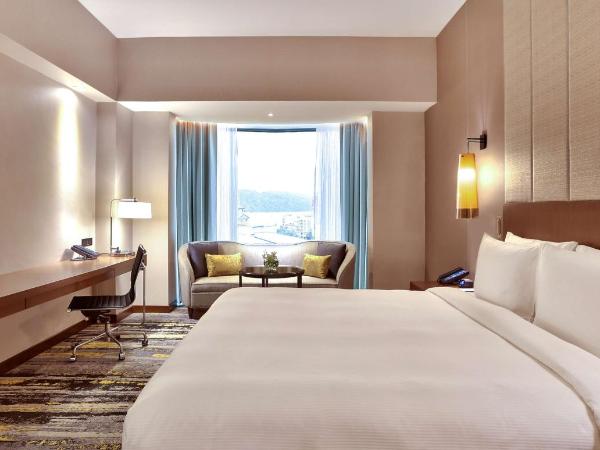 Hilton Kota Kinabalu : photo 4 de la chambre chambre lit king-size