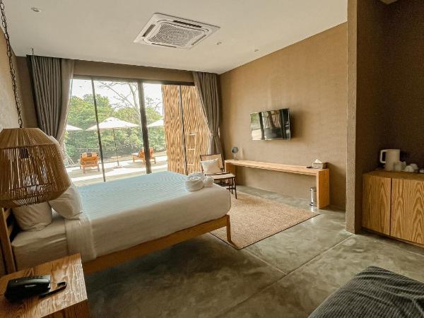 Historykan Kanchanaburi Hotel : photo 3 de la chambre chambre lit king-size deluxe