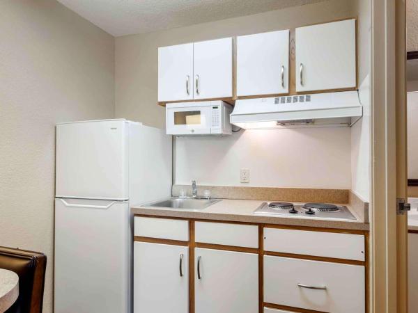 Extended Stay America Select Suites - Atlanta - Perimeter - Hammond Drive : photo 4 de la chambre studio lit queen-size - non-fumeurs