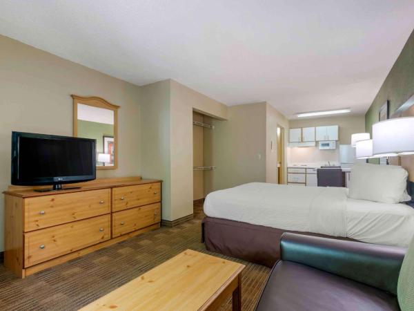 Extended Stay America Select Suites - Atlanta - Perimeter - Hammond Drive : photo 2 de la chambre studio de luxe avec 1 lit queen-size - non-fumeurs