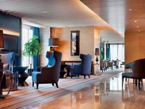 Le Meridien Chongqing Nan'an : photo 3 de la chambre chambre club avec 2 lits jumeaux/simples - Étage club - vue sur ville