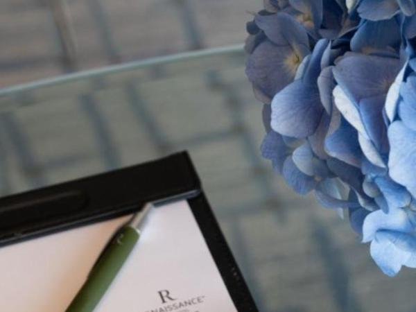 Renaissance Wuhan Hotel : photo 2 de la chambre chambre affaires avec lit king-size