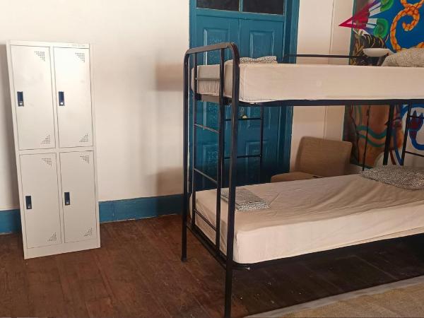 St. António 49 : photo 1 de la chambre lit simple dans dortoir pour femmes