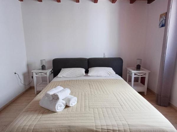 Manos Rooms : photo 3 de la chambre double room