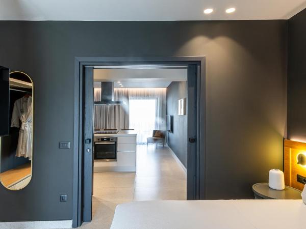 Porta Suites : photo 10 de la chambre suite supérieure avec bain à remous extérieur