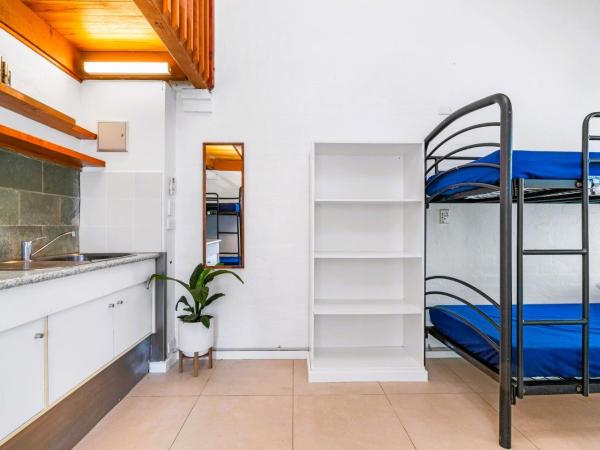 Aquarius Backpackers Resort : photo 4 de la chambre bed in 6-bed female dormitory room (age 18 - 35 years only)