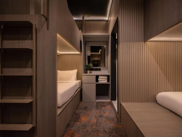 CUBE Social at Boat Quay : photo 3 de la chambre family room with 2 queen bed + 2 single bed