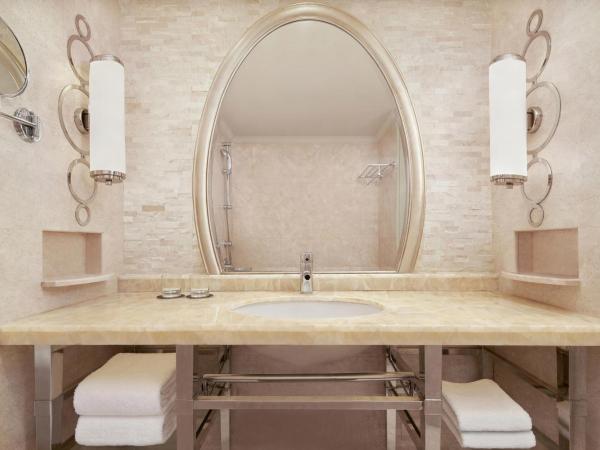 Sheraton Xi'an Hotel : photo 4 de la chambre chambre club lits jumeaux avec vue sur la ville