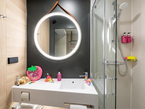 Moxy Dortmund City : photo 9 de la chambre chambre lit queen-size moxy