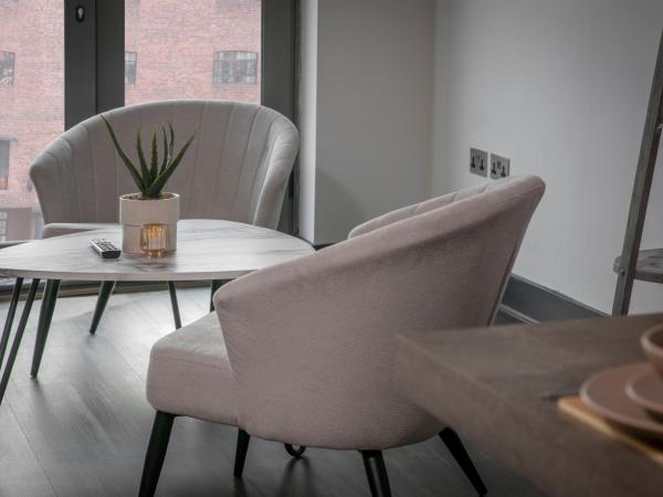 Dockside Aparthotel, Best Western Signature Collection : photo 8 de la chambre one-bedroom apartment with one double bed and sofa bed - walk-in shower/non-smoking