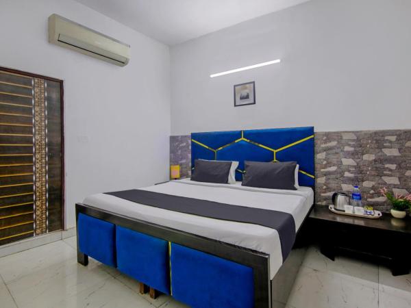 OYO Hotel Relax Inn : photo 1 de la chambre chambre triple classique