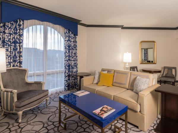 Paris Las Vegas Hotel & Casino : photo 1 de la chambre bordeaux calais suite king