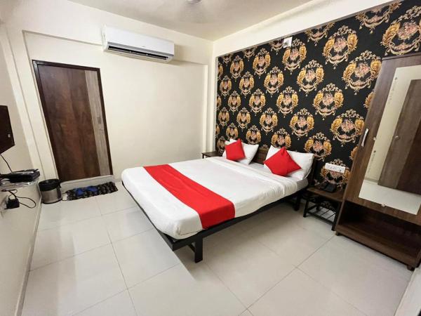 Hotel Kalyan Palace : photo 6 de la chambre chambre lit queen-size deluxe