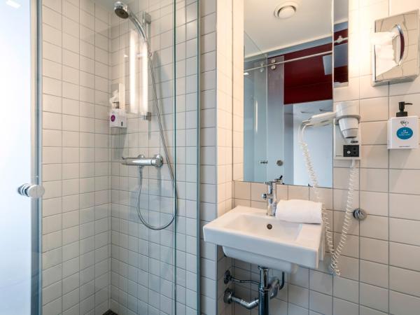 Quality Hotel 33 : photo 4 de la chambre chambre lits jumeaux standard