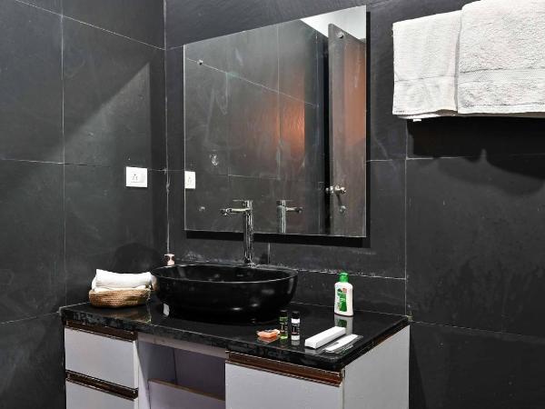 2 BR Farm with Pool and Meals : photo 5 de la chambre chambre lit king-size deluxe