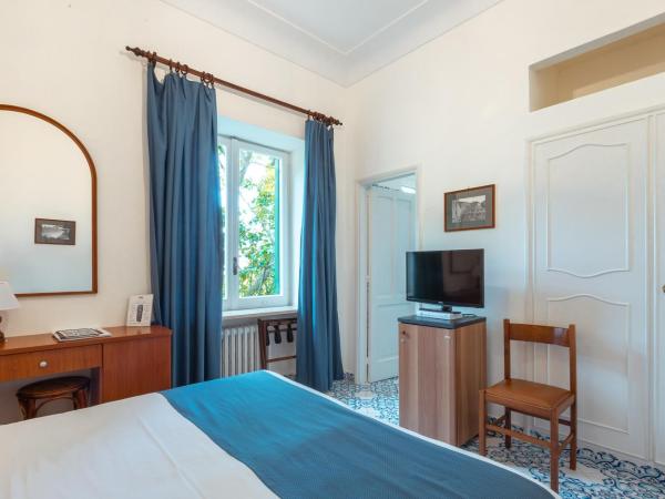 Hotel Villa Sarah : photo 3 de la chambre chambre double - vue sur jardin