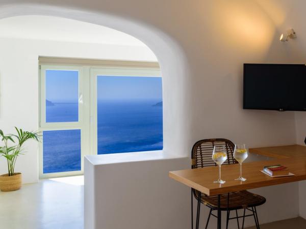 Keti Hotel : photo 1 de la chambre suite lit king-size avec jacuzzi