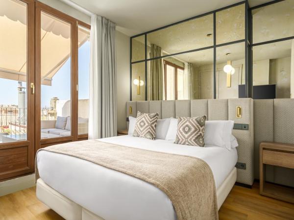 Room Mate Leo : photo 3 de la chambre chambre double avec terrasse